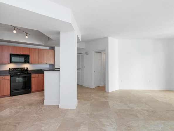 630 S Sapodilla Avenue 316, West Palm Beach FL 33401