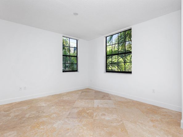 630 S Sapodilla Avenue 316, West Palm Beach FL 33401