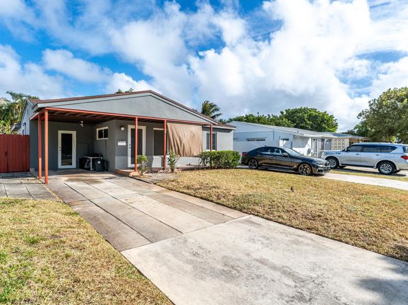 5140 NE 3rd Ave, Oakland Park FL 33334