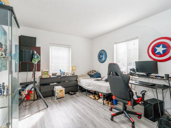 5140 NE 3rd Ave, Oakland Park FL 33334