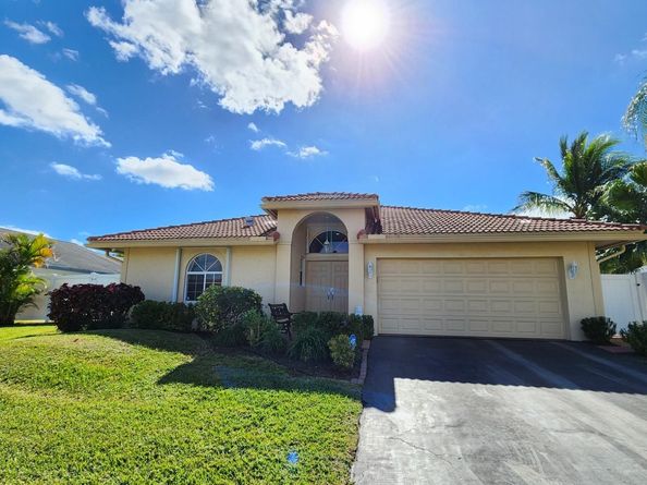 426 SE 3rd Pl, Dania Beach FL 33004