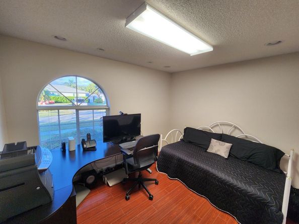 426 SE 3rd Pl, Dania Beach FL 33004