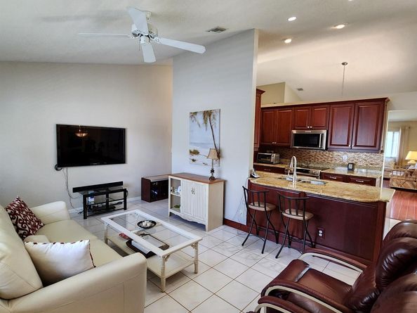 426 SE 3rd Pl, Dania Beach FL 33004