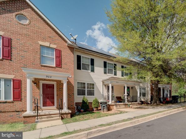 906 Blakney Lane SE, Washington DC 20032