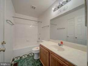 906 Blakney Lane SE, Washington DC 20032