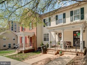 906 Blakney Lane SE, Washington DC 20032