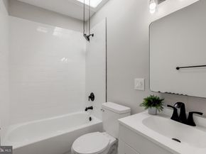 108 N 6TH Avenue, Darby PA 19023