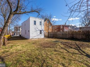 108 N 6TH Avenue, Darby PA 19023