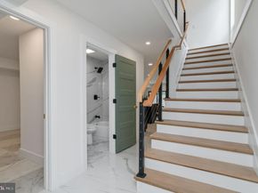 2025 N Emerson Street, Arlington VA 22207