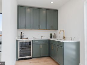 2025 N Emerson Street, Arlington VA 22207