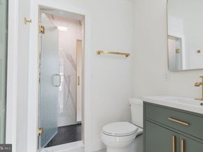 2025 N Emerson Street, Arlington VA 22207