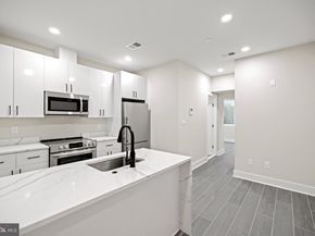 824 18TH Street NE 002, Washington DC 20002