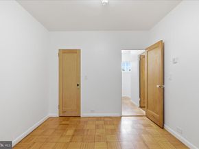 1929 N Quaker Lane, Alexandria VA 22302