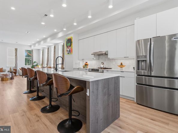 6671 Ross Street, Philadelphia PA 19119