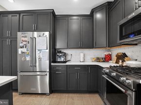 305 Lakeview Court BLDG 300, King Of Prussia PA 19406