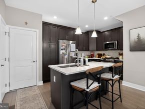 305 Lakeview Court BLDG 300, King Of Prussia PA 19406