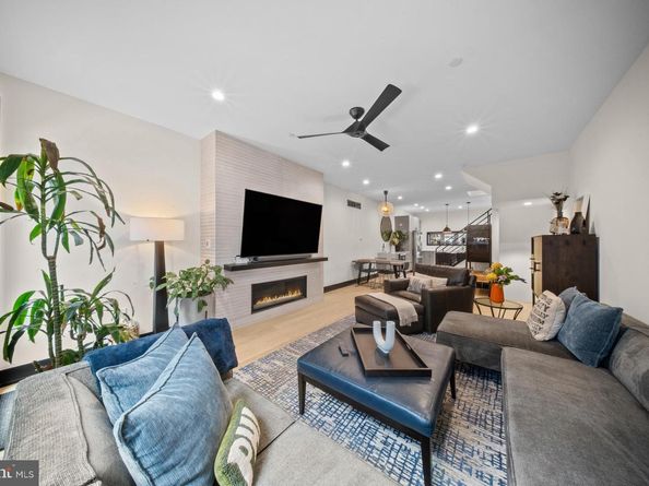 1742 N Hope Street, Philadelphia PA 19122