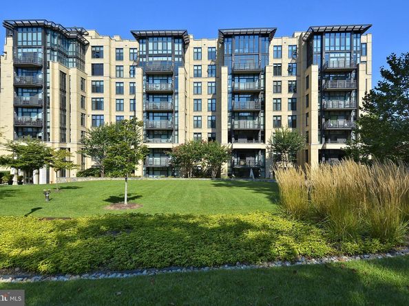 4301 Military Road NW PH5, Washington DC 20015