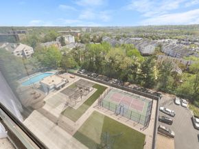 250 S Reynolds Street 1003, Alexandria VA 22304