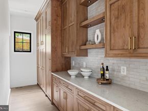 4653 34TH Street N, Arlington VA 22207