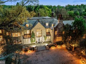 220 Ravenscliff Rd, Wayne PA 19087