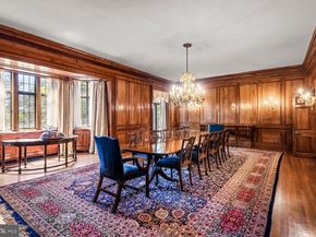 220 Ravenscliff Rd, Wayne PA 19087