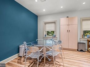 220 Ravenscliff Rd, Wayne PA 19087