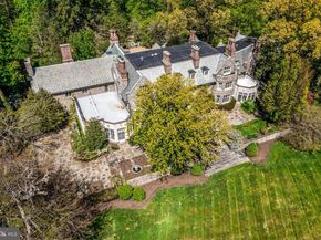 220 Ravenscliff Rd, Wayne PA 19087
