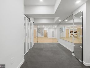 1124 Savile Lane, Mclean VA 22101