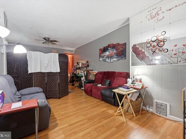 1527 N Dover Street, Philadelphia PA 19121