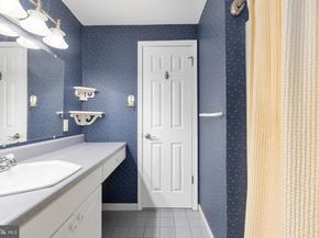 10802 Oldfield Drive, Reston VA 20191