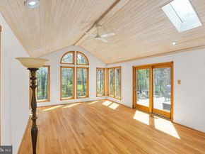 10802 Oldfield Drive, Reston VA 20191