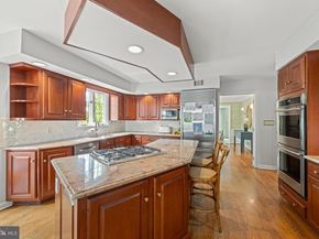 725 S Roberts Road, Bryn Mawr PA 19010