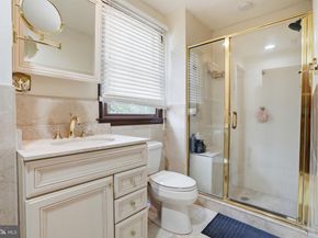 1040 Harvard Drive, Yardley PA 19067