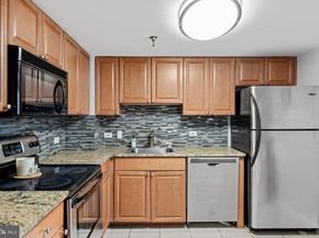 2001 Hamilton Street 2001, Philadelphia PA 19130