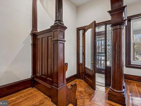 636 N 40TH Street, Philadelphia PA 19104
