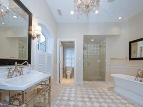 1122 Brynlawn Road, Villanova PA 19085