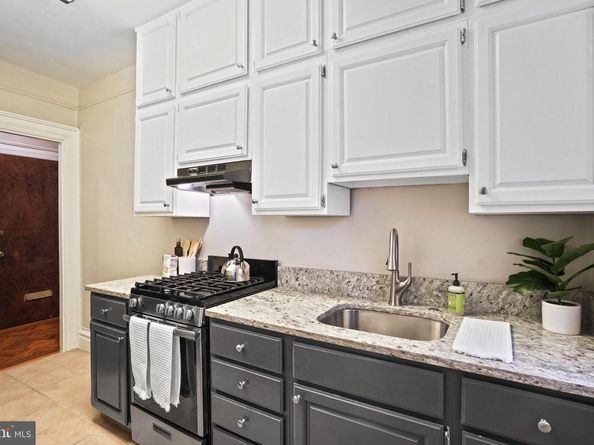 2039 New Hampshire Avenue NW 307, Washington DC 20009