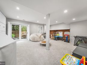5025 Domain Place 26, Alexandria VA 22311