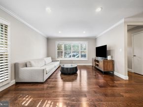 5025 Domain Place 26, Alexandria VA 22311