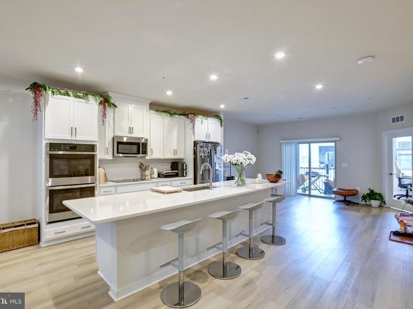 2135 Glacier Road 90, Herndon VA 20170