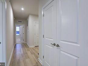 2135 Glacier Road 90, Herndon VA 20170