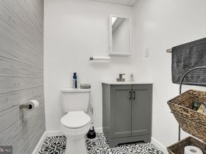 1900 W Bristol Street, Philadelphia PA 19140