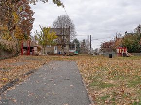 7819 Westview Avenue, Upper Darby PA 19082