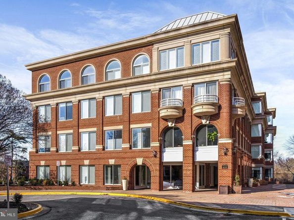 625 Slaters Lane 304, Alexandria VA 22314