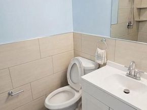 5240 E Roosevelt Boulevard, Philadelphia PA 19124