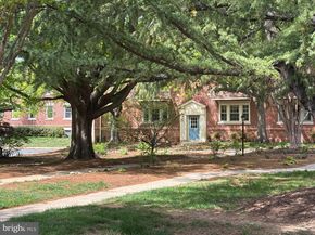 1405 E Abingdon Drive 1, Alexandria VA 22314