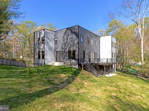 3525 Glenbrook Road, Fairfax VA 22031