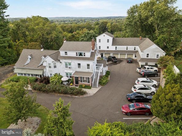 413 N Pine Street, Langhorne PA 19047