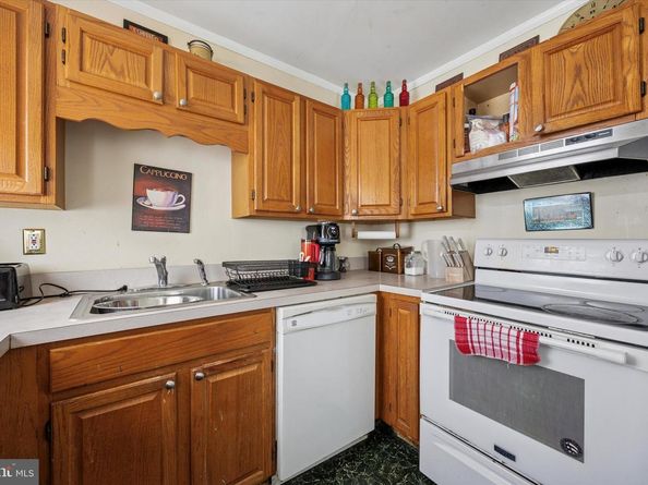 413 N Pine Street, Langhorne PA 19047